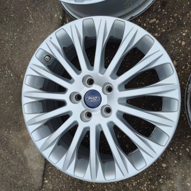 5x108 17 Gyári Ford alufelni 155000ft a 4db/42/