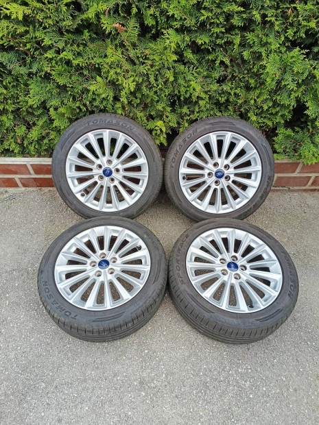 5x108 17 / 17" Gyári Ford alufelni 215/50 R17 nyári gumi, szenzorok