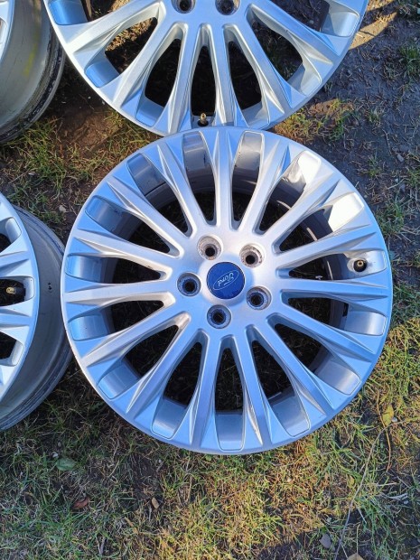 5x108 17 / 17" Gyri Ford alufelni, szenzorok