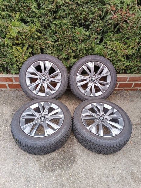 5x108 17 / 17" Gyri Peugeot / Citroen alufelni 215/55 R17 tli gumi