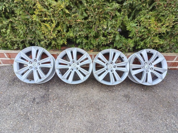 5x108 17 / 17" Gyri Volvo / Ford alufelni