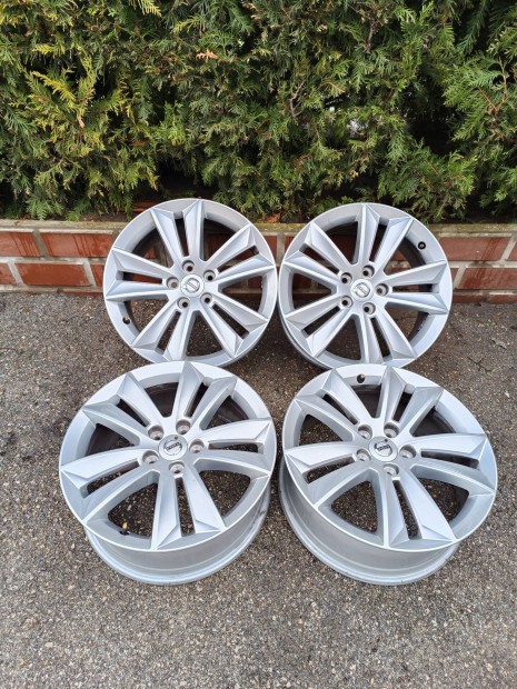 5x108 17 / 17" Gyri Volvo / Ford alufelni