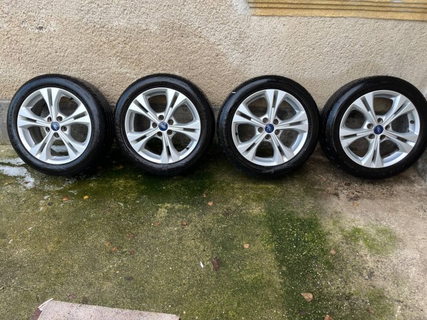 5x108 17-es Gy�ri Ford Alufelni ny�ri gumival!