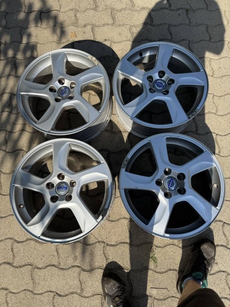 5x108 17 gyri Volvo 