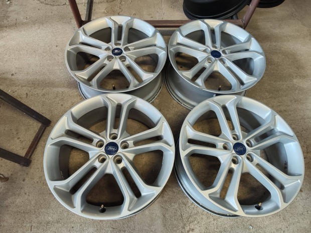 5x108 19" Gyri Ford Focus III ST Alufelni Felni 90Garage #506