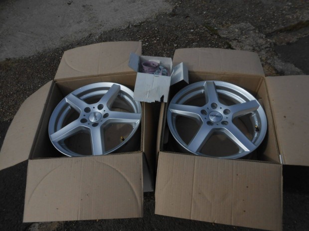 5x108 Ford Citroen Peugeot 16" Dezent j alufelni csavarokkal