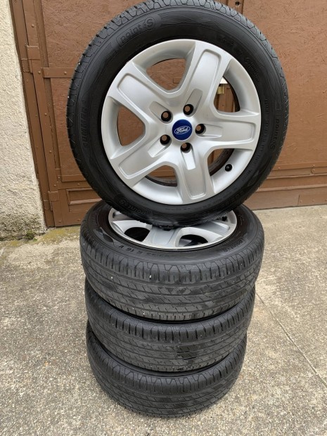 5x108 Ford strukt�r lemezfelni ny�ri gumikkal