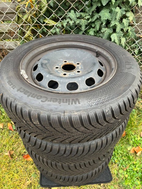 5x108 Lemezfelni 195/65 R15 újszerű Continental téli gumi garnitúra