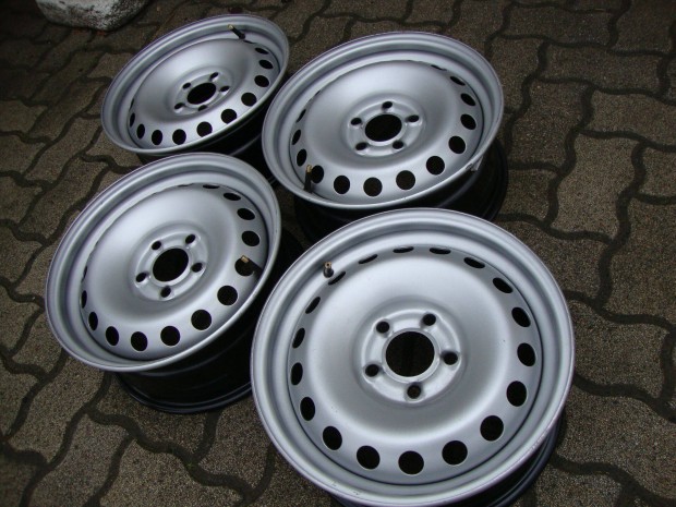 5x108 Peugeot 308, Volvo S60, S80 15"-os lemezfelni