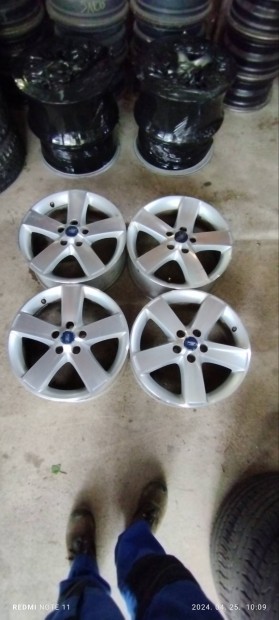 5x108 R17 es eredeti ford alufelni