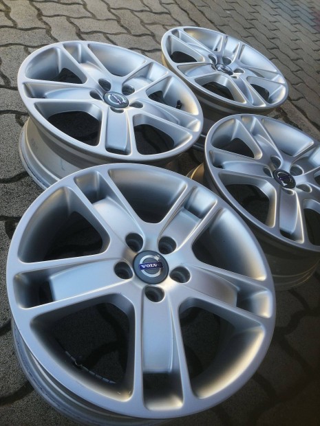 5x108 Volvo S40, S60, S80, XC 17" gyri alufelni