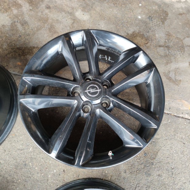 5x110 17 Gyári Opel alufelni 135000ft a 4db /320/