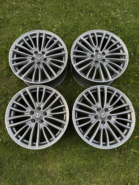 5x110 Alfa Romeo Giulia 18" alufelni