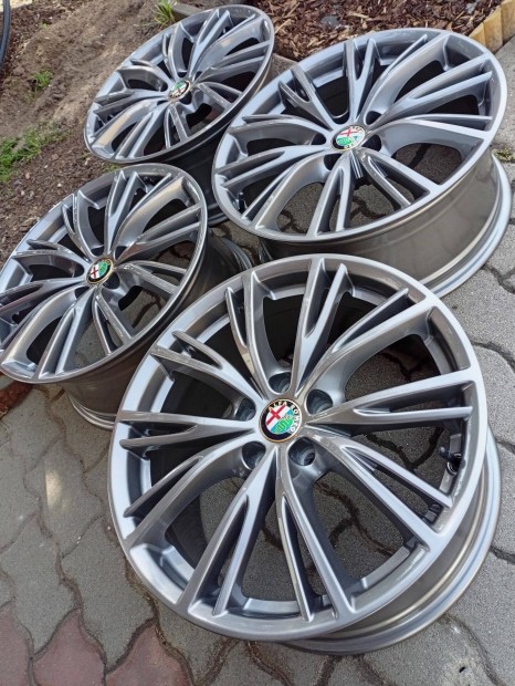 5x110 Alfa Romeo Stelvio, Giulia, Giulietta, 159, Brera 18" alufelni