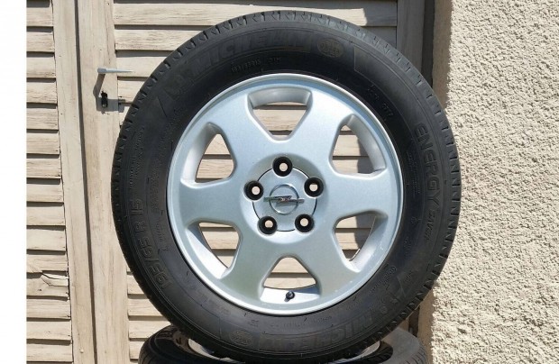 5x110 R15 Opel Alufelni nagyon j gumival 195/65 Meriva Zafira Astra