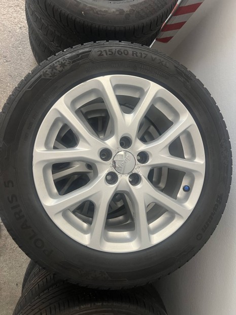 5x110-es 17 colos Jeep Cherokee alufelni tli gumi