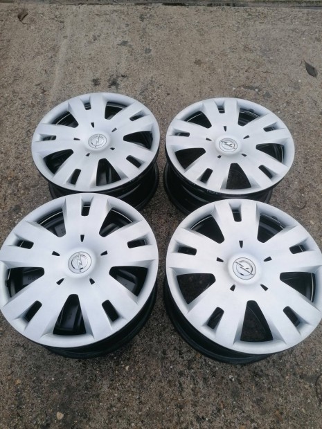 5x110-es, 16-os Opel Struktr felni dsztrcsval 