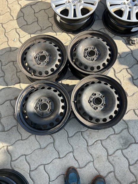 5x112 15 Volkswagen lemezfelni 