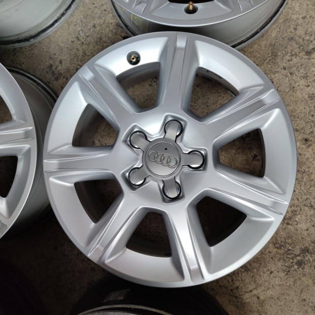 5x112 16 Gyári Audi alufelni 95000ft a 4db /3/