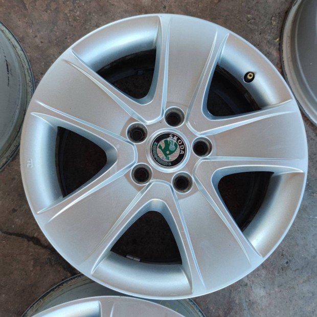 5x112 16 Gyári Skoda alufelni 77000ft a 4db/28/