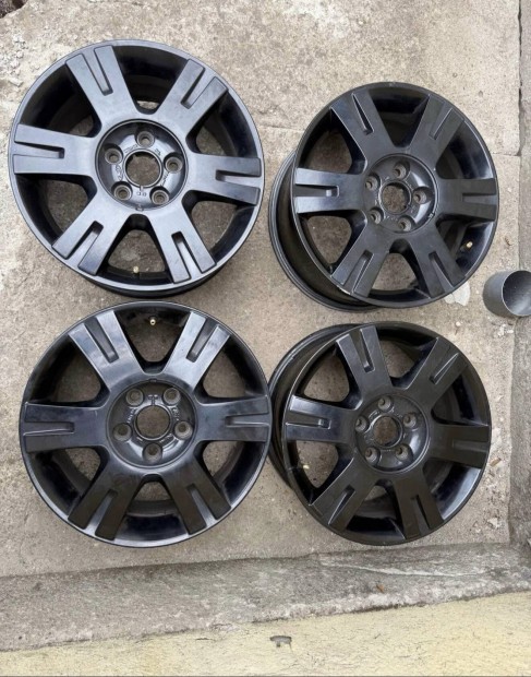 5x112 16 alufelni szett eladó?