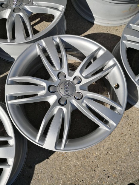 5x112 17 Gyári Audi alufelni 120000ft a 4db /233/