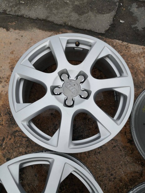 5x112 17 Gyári Audi alufelni 99000ft a 4db /433/