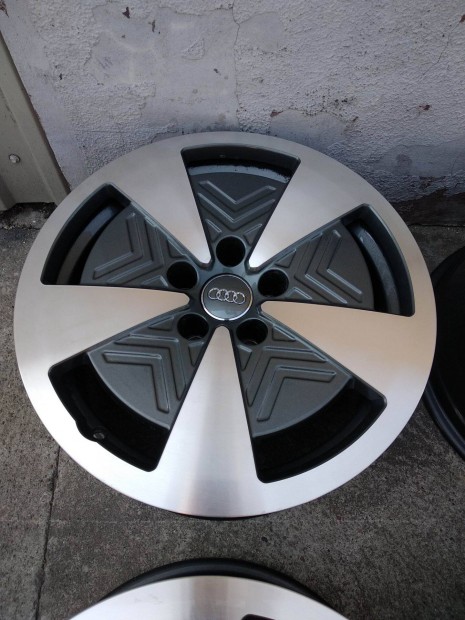 5x112 17 Gyri Audi polr alufelni 150000ft a 4db/226/