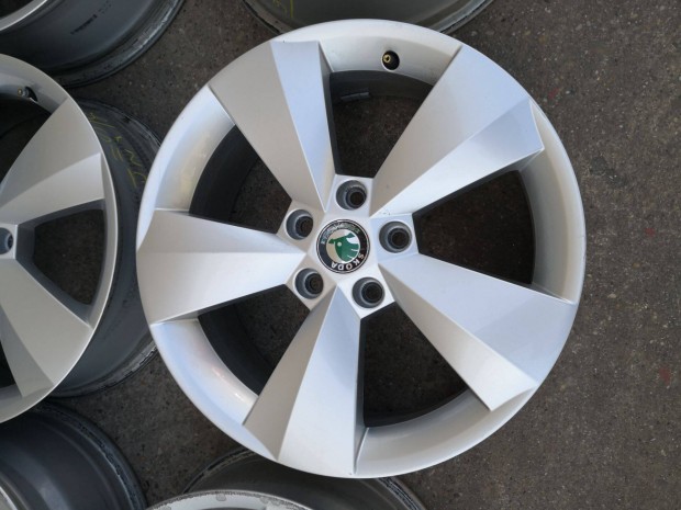 5x112 17 Gyri Skoda alufelni 128000ft a 4db Ingyenposta/236/