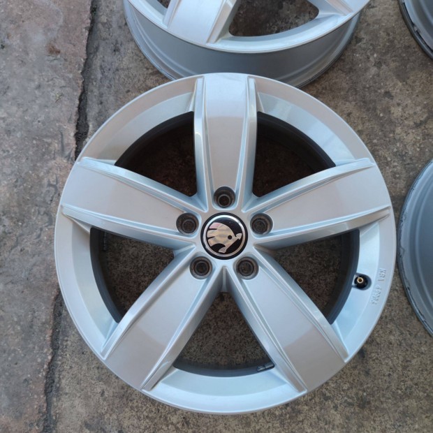5x112 17 Skoda alufelni 128000ft a 4db/19/