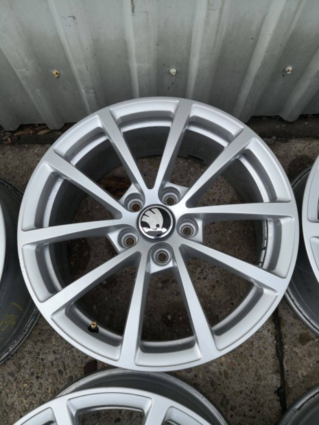 5x112 17 Skoda alufelni 145000ft a 4db /196/