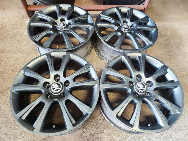 5x112 17" Gyri Skoda Octavia 2 Alufelni Felni 90Garage #952