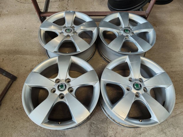 5x112 17" Gyári Skoda Octavia Alufelni Felni 90Garage #513