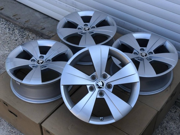 5x112 17" Gyri Skoda Octavia Superb Karoq Kodiaq Alufelni 17 col 