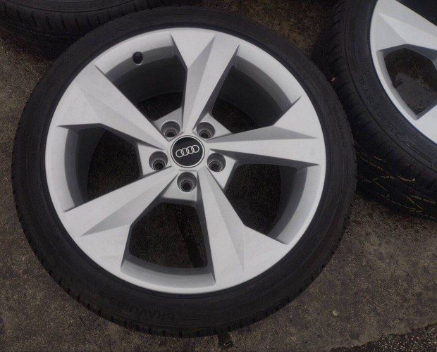 5x112 18 Audi gyári - Barum 225/40 r18 " nyári dot24 VW Skoda Seat