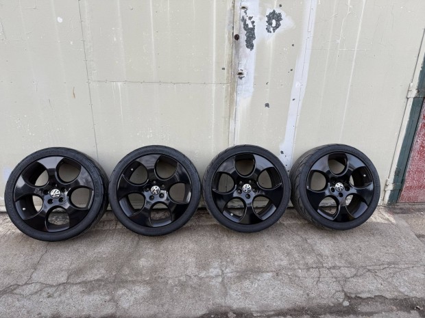 5x112 18" VW Golf V GTI Detroit felni,225/40 R18 Nankang gumikkal