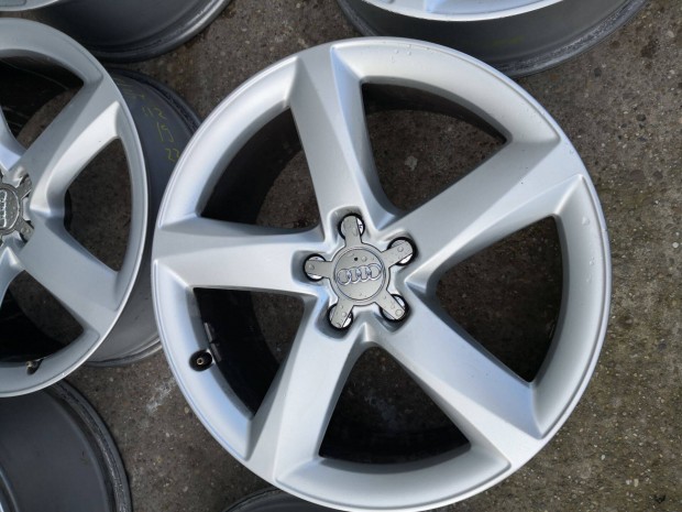 5x112 19 Gyri Audi alufelni 225000ft a 4db Ingyenposta!/76/