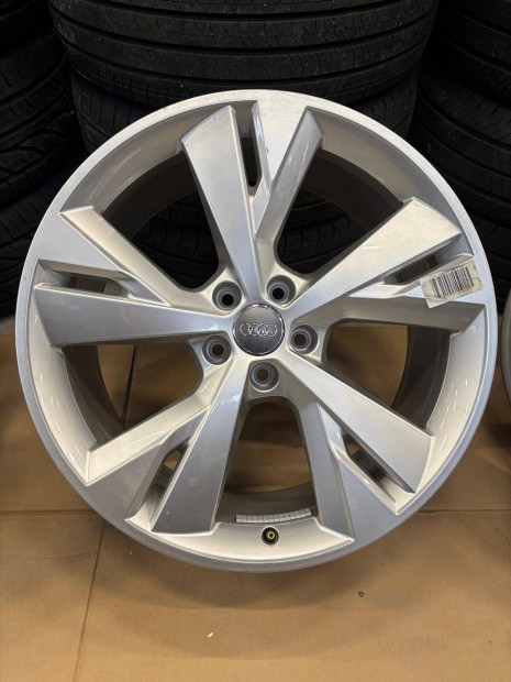 5x112 5 x 112 gyári új Audi Q4 20 col alufelni garnitúra ÁR/db