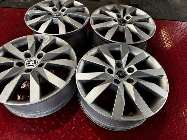 5x112 6,5x17 Skoda gyári felni
