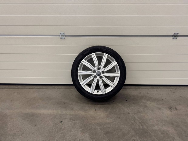 5x112 Audi A6 C8 19" felni alufelni 245/45R19 nyári gumi