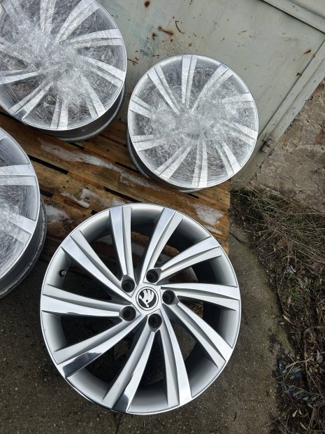5x112 Gyari Skoda 18"�jszer� VW,SEAT