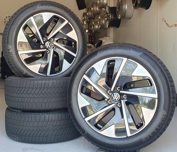 5x112 Gyári Volkswagen ID.7 alufelni 235/50 - 255/45 R19 téli gumik