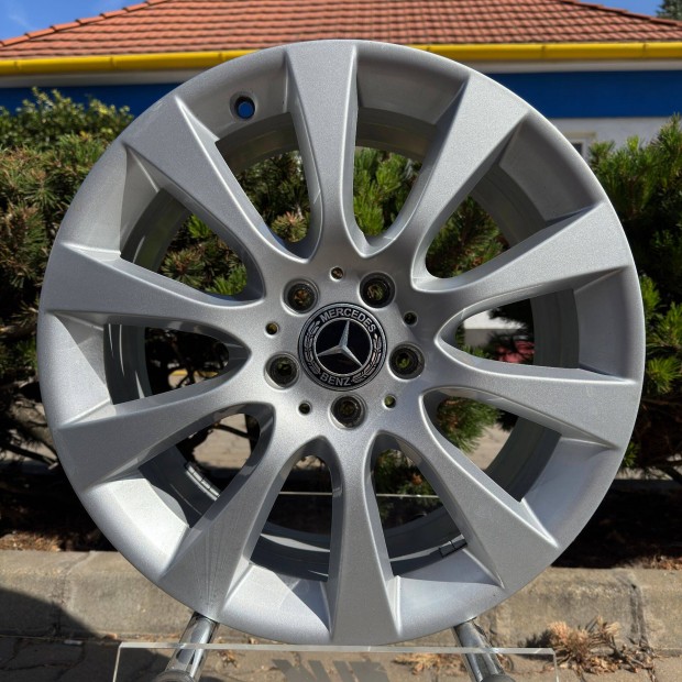 5x112 Mercedes gyári 8x18 ET56 agy 66,5 alufelni garnitúra A1664010602