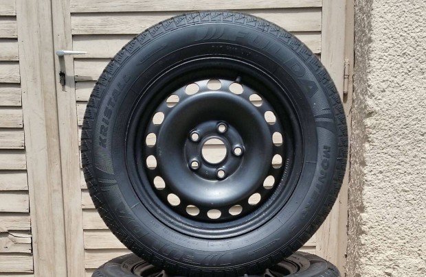 5x112 R15 Volkswagen Felni nagyon jó téli gumival 195/65 Audi Skoda