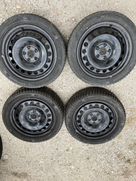 5x112 R17 ET 38 lemezz felni téli gumikkal 225/45 R17