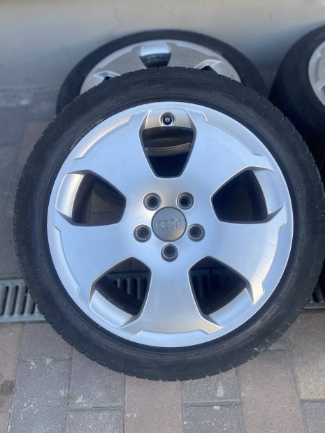 5x112 R17 gyri Audi felni szett nyri gumival