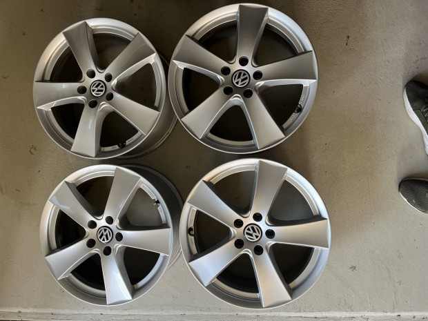 5x112 R18 alufelni garnitra