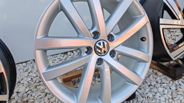5x112 R18 gyári VW Golf/Skoda Octavia "Vancouver"