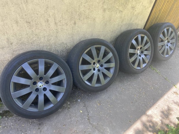 5x112 Skoda Felgen Alufelni Dunlop Gumi 225/45 R17