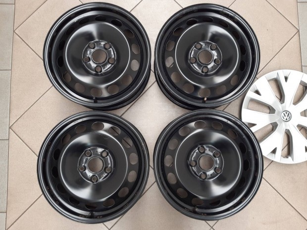 5x112 Volkswagen Skoda gyári lemezfelni 6x16 ET43 és dísztárcsa T-Roc